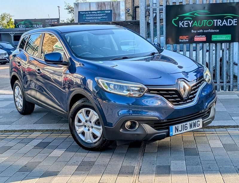 Blue Used 2016 Renault Kadjar Expression+ SUV | £8,250 (Expensive) - Image 1/4