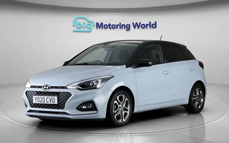 Used Hyundai i20 84 HP (61 kW) 2020 Blue Hatchback