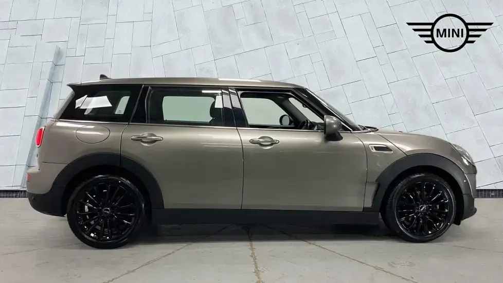 Used Mini Cooper Clubman 134 HP (98 kW) 2018 Silver Estate