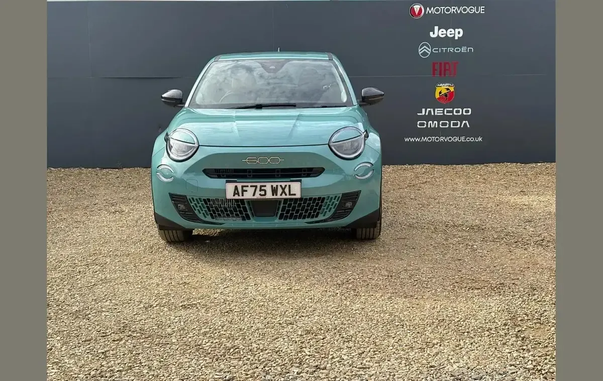 New Fiat 600 99 HP (72 kW) 2026 Blue SUV