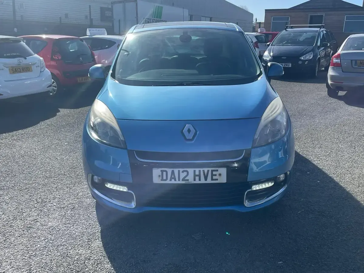 Used Renault Scénic III Dynamique 2012 Blue MPV