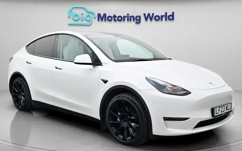 Used Tesla Model Y Long Range AWD 286 kW (389 HP) 2025 SUV