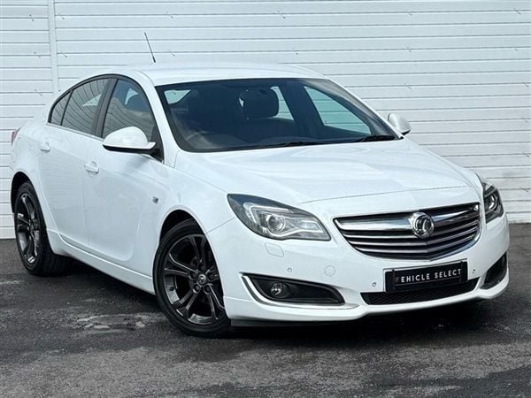 White Used 2013 Vauxhall Insignia Edition Hatchback | £5,490 (Fair price) - Image 1/1