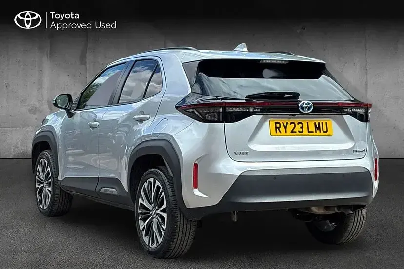 Used Toyota Yaris Cross 114 HP (83 kW) 2023 Silver SUV