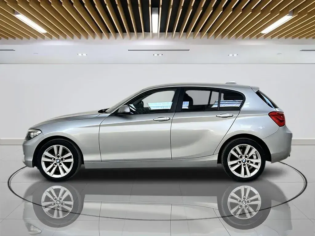 Second-hand BMW 118 Sport Line 150 CP (110 kW) 2018 Argintiu Hatchback