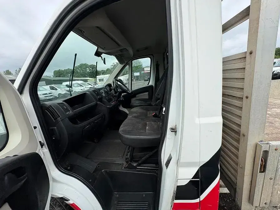 Used Citroën Relay 130 HP (95 kW) 2019 White Van