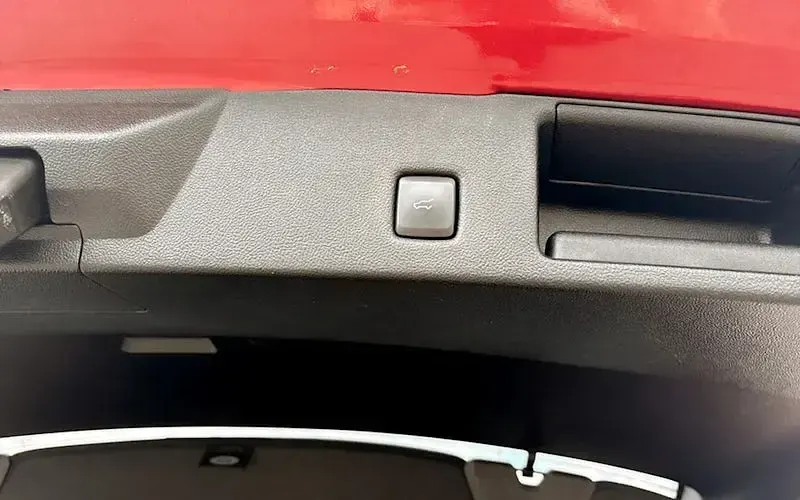 Used Ford Kuga ST-Line 150 HP (110 kW) 2023 Red SUV