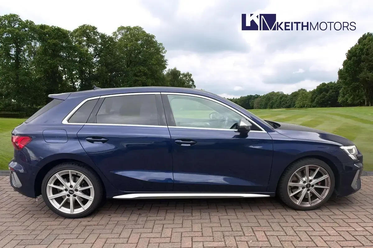 Used Audi S3 Sportback Comfort 310 HP (228 kW) 2023 Blue Hatchback