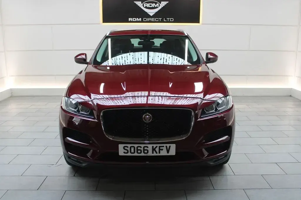 Used Jaguar F-Pace Portfolio 180 HP (132 kW) 2016 Red SUV