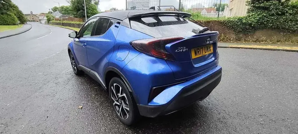 Used Toyota C-HR 116 HP (85 kW) 2017 Blue SUV