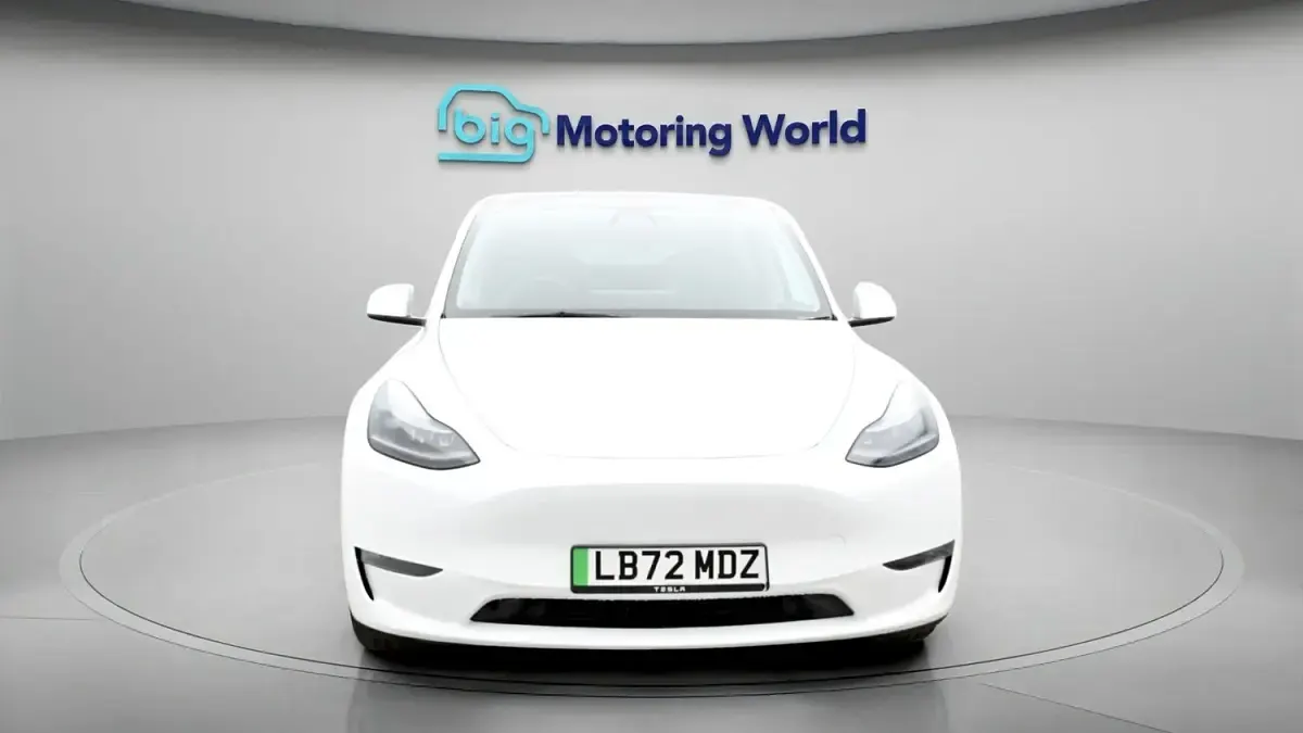 Used Tesla Model Y Long Range AWD 378 kW (514 HP) 2022 White SUV