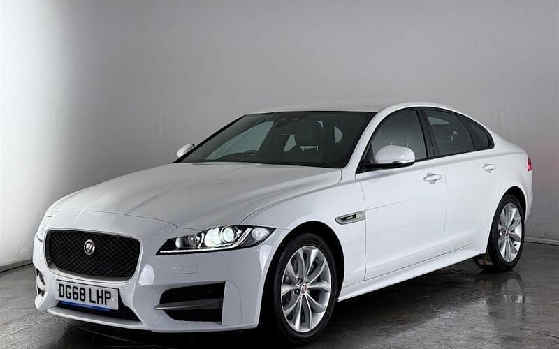 Used Jaguar XF R-Sport 250 HP (183 kW) 2020 Sedan