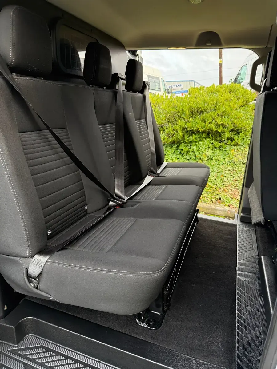 Used Ford Transit Custom Limited 130 HP (95 kW) 2022 White Van