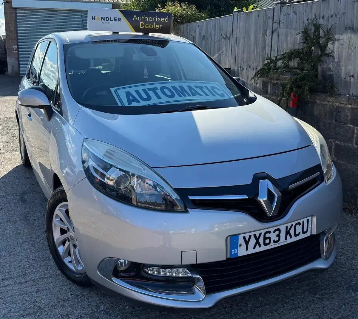 Used Renault Scénic III Dynamique 110 HP (80 kW) 2013 Silver MPV
