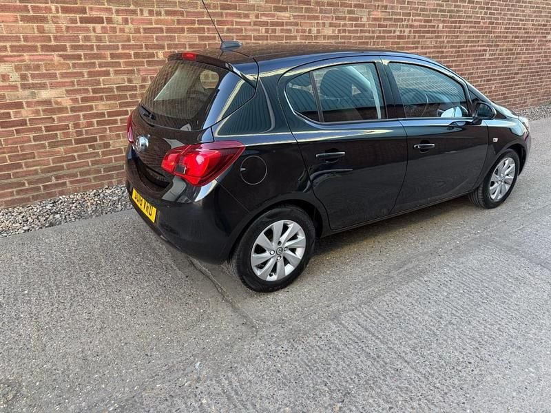 Begagnad Vauxhall Corsa Design Edition 2018 Svart Halvkombi