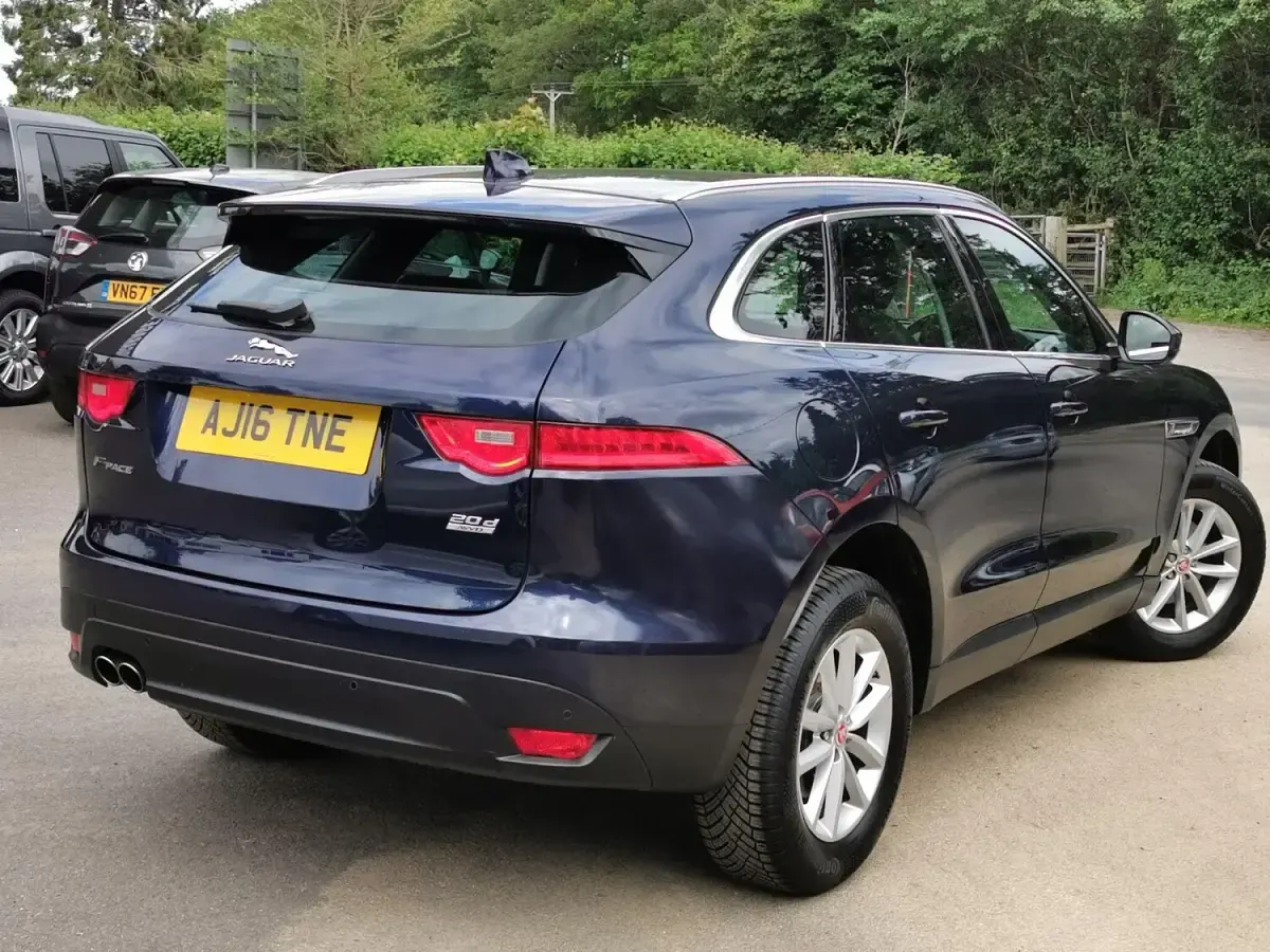 Used Jaguar F-Pace Prestige 180 HP (132 kW) 2016 Blue SUV