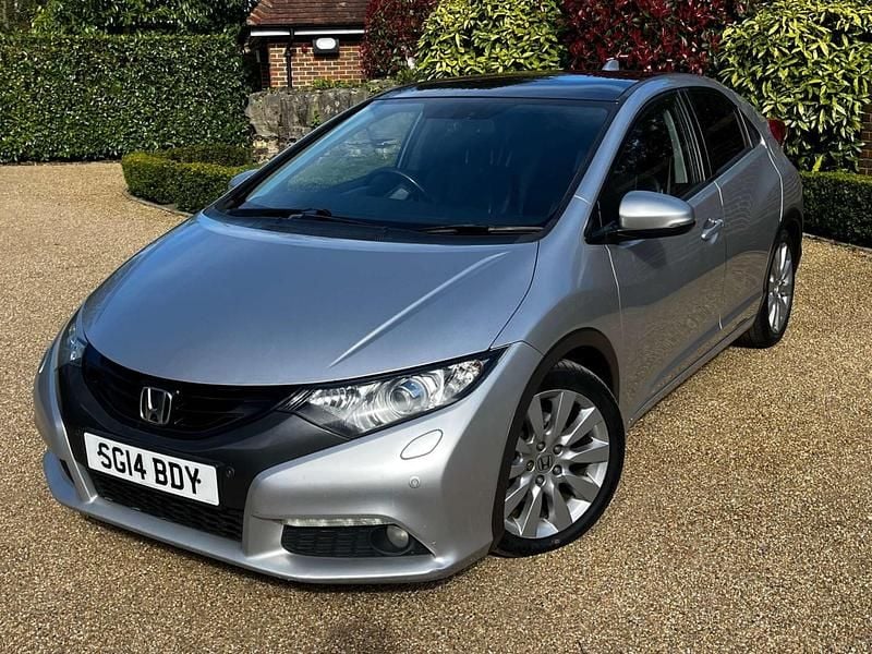 Begagnad Honda Civic EX 142 HK (104 kW) 2014 Silver Halvkombi