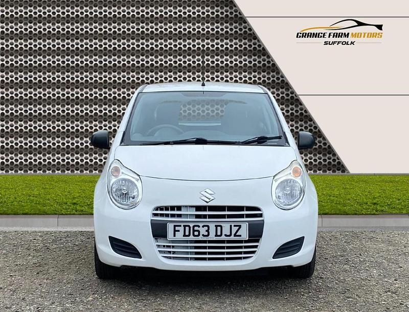 Used Suzuki Alto 68 HP (50 kW) 2013 White Hatchback
