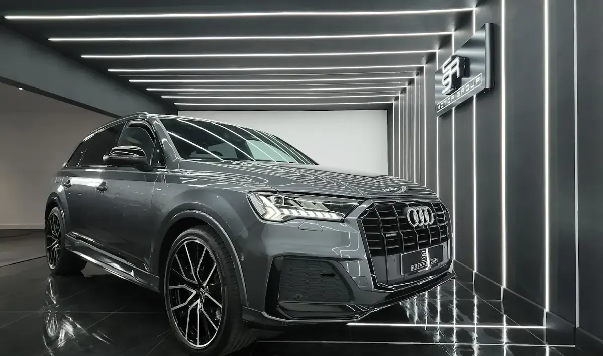 Used Audi Q7 Black Edition 231 HP (169 kW) 2019 Grey SUV