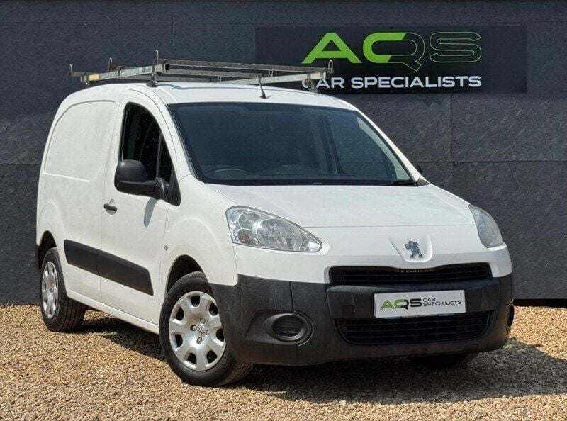 White Used 2013 Peugeot Partner S MPV | £3,995 (Fair price) - Image 1/4