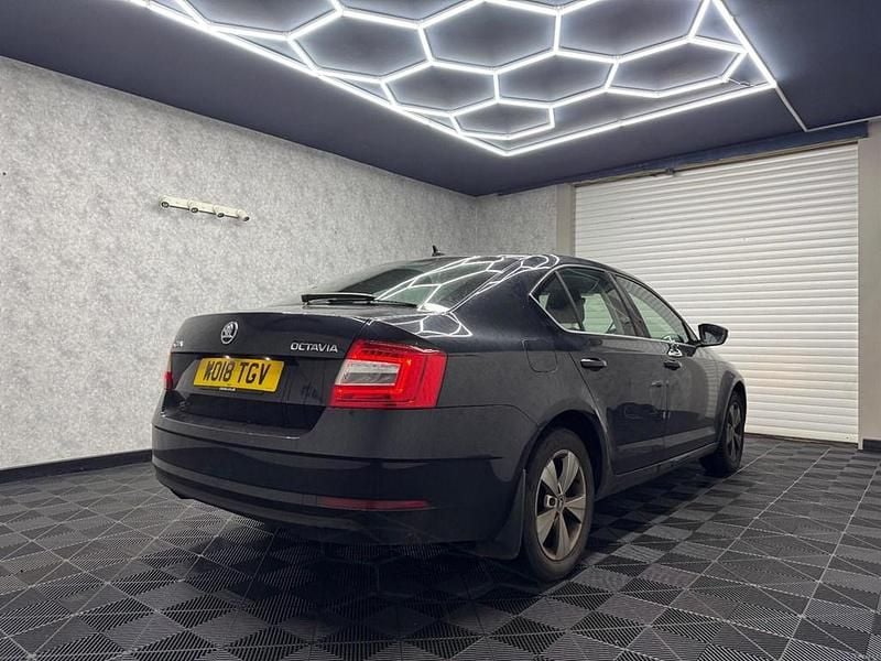 Used Skoda Octavia SE Technology 150 HP (110 kW) 2018 Black Hatchback
