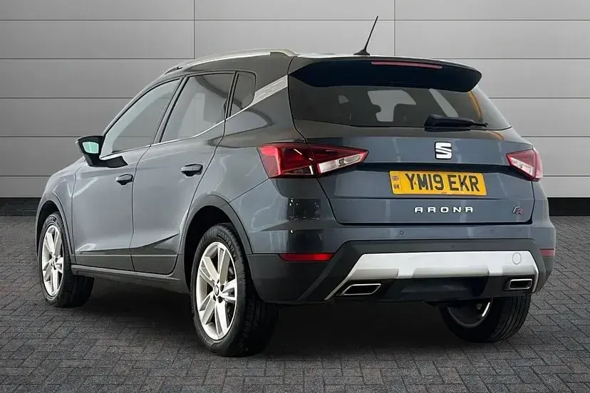 Used Seat Arona FR 113 HP (83 kW) 2019 Magnetic grey SUV