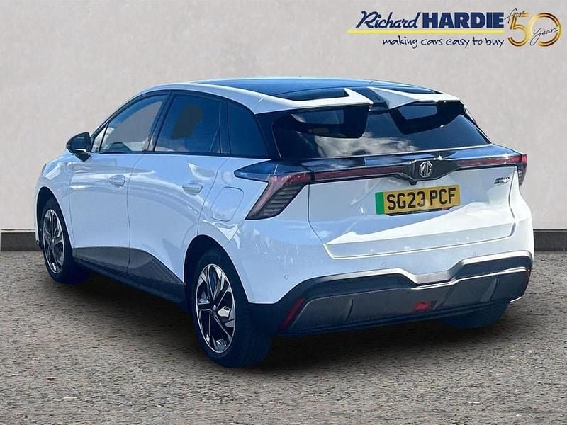 White Used 2023 MG MG4 EV Trophy Hatchback | £15,799 (Fair price) - Image 1/3