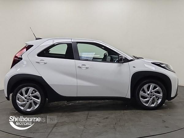 Used Toyota Aygo X PURE 72 HP (52 kW) 2025 White SUV