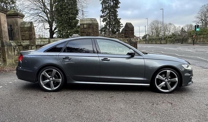 Usado Audi A6 Black Edition 2014 Cinzento Sedan