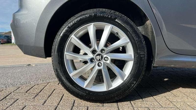 Used Skoda Kamiq SE 95 HP (69 kW) 2025 Graphite grey metallic SUV