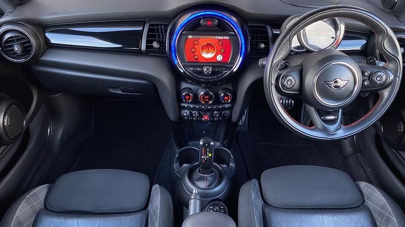 Used Mini Cooper S Hatch 192 HP (141 kW) 2019 Blue Hatchback