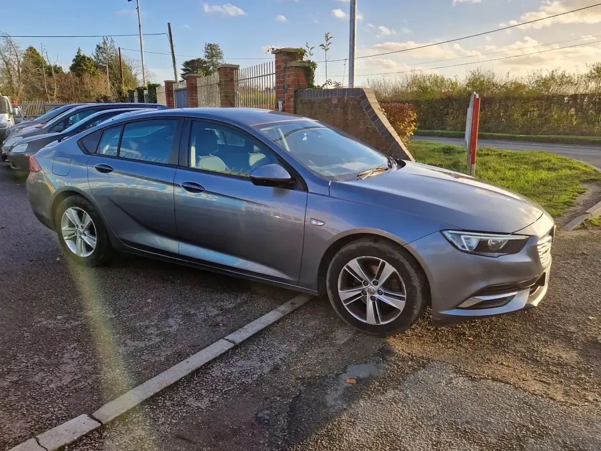 Used Vauxhall Insignia Design Edition 2017 Grey Hatchback