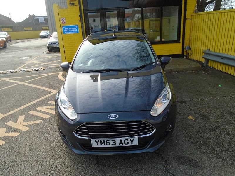 Used Ford Fiesta Zetec 2014 Grey Hatchback