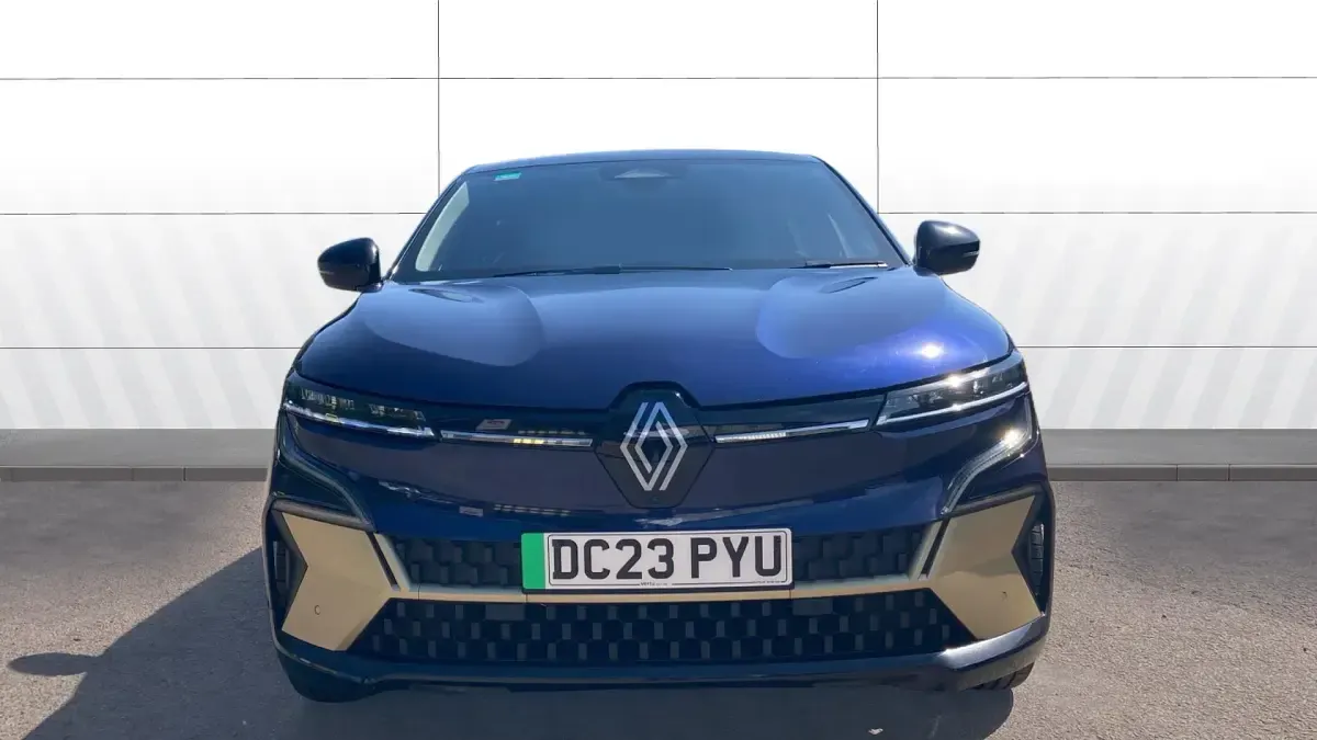 Used Renault Mégane Iconic 159 kW (217 HP) 2023 Blue/black Hatchback