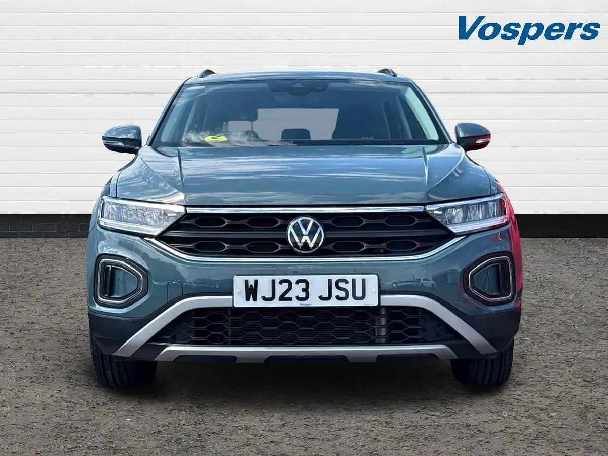 Used VW T-Roc Life 108 HP (79 kW) 2023 Blue SUV
