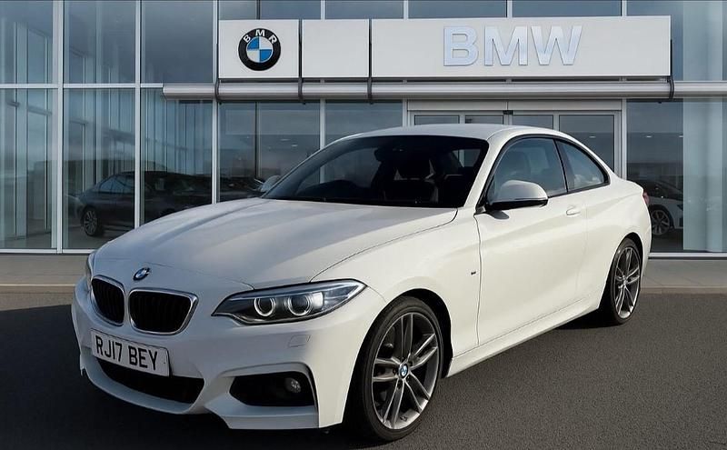 White Used 2017 BMW 220 M Sport Coupe | £11,995 (Fair price) - Image 1/1