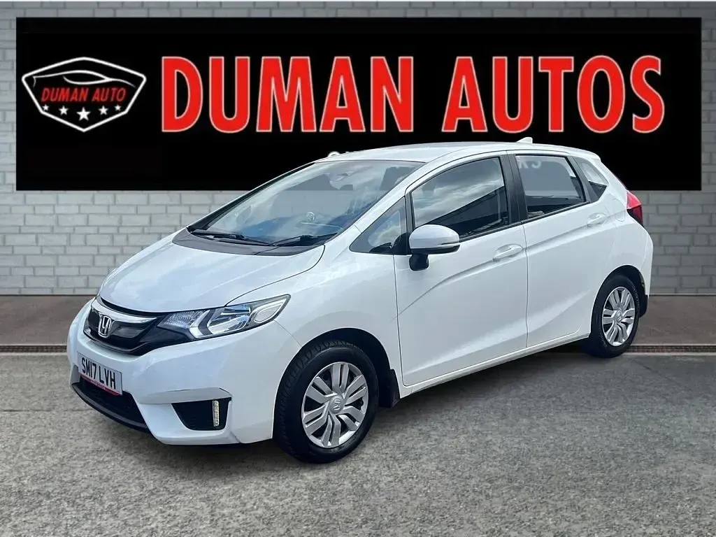 Used Honda Jazz S 102 HP (75 kW) 2017 White Hatchback
