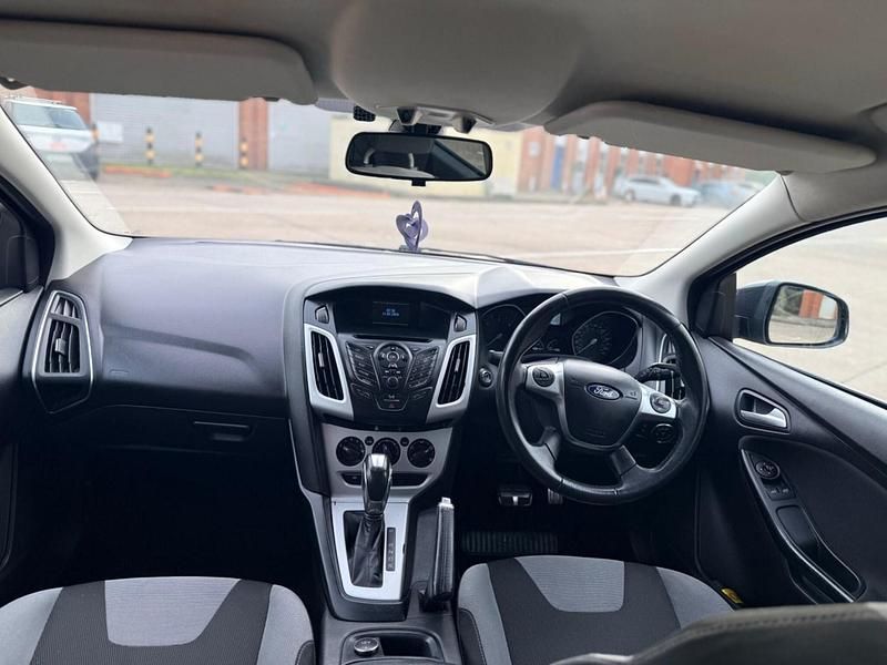 Used Ford Focus Zetec 163 HP (119 kW) 2014 Grey Hatchback