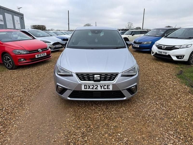 Usata Seat Ibiza XCELLENCE 110 CV (80 kW) 2022 Argento Utilitaria