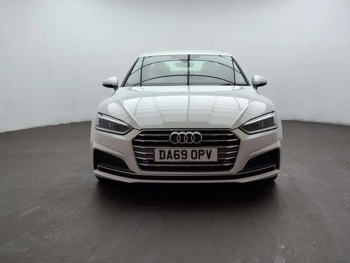 Used Audi A5 S-Line 150 HP (110 kW) 2019 White Coupe