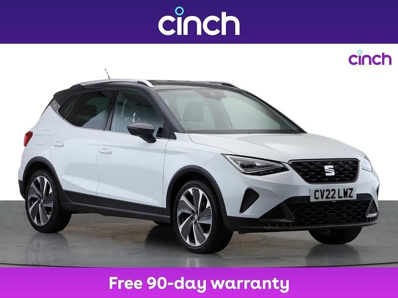 White Used 2022 Seat Arona FR Sport SUV | £14,849 (Fair price) - Image 1/3