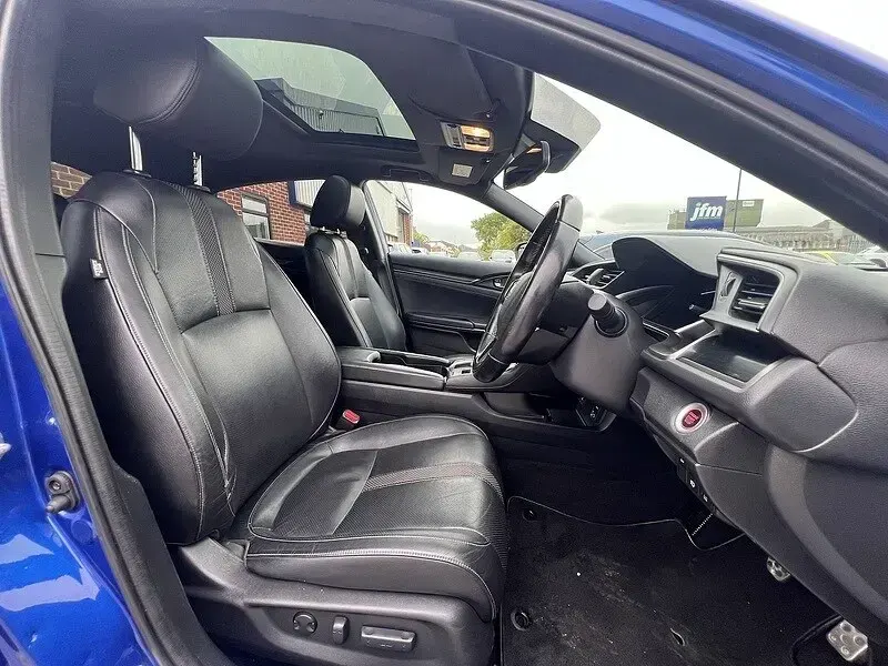 Used Honda Civic EX 118 HP (86 kW) 2020 Blue Hatchback