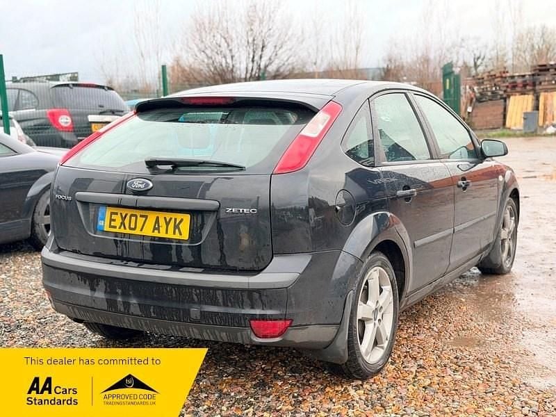Used Ford Focus Zetec 123 HP (90 kW) 2007 Black Hatchback