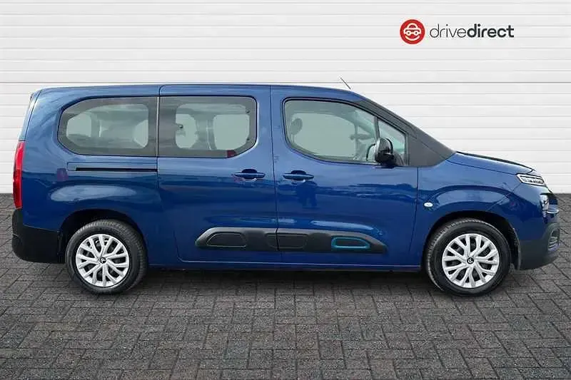 Used Citroën e-Berlingo Feel 100 kW (136 HP) 2023 Blue MPV