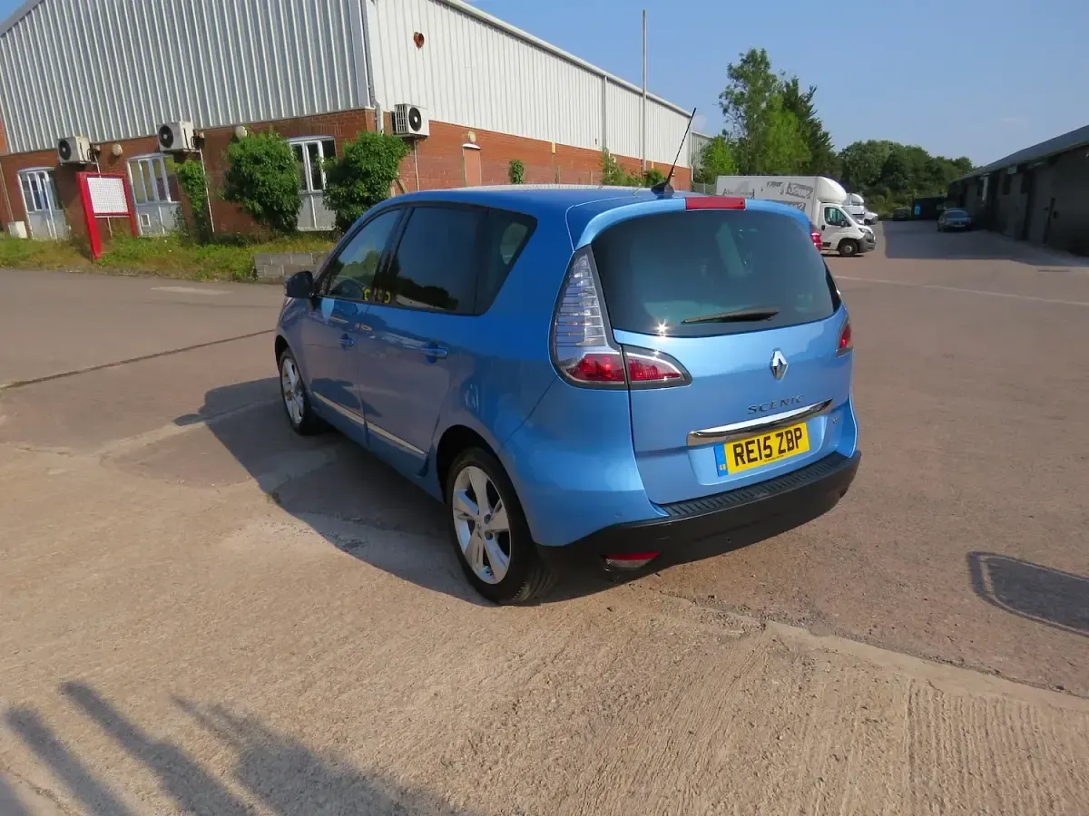 Used Renault Scénic Dynamique 2015 Blue MPV