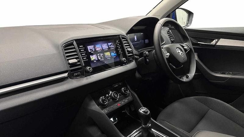 Used Skoda Karoq SE Drive 81 HP (59 kW) 2023 Energy blue SUV