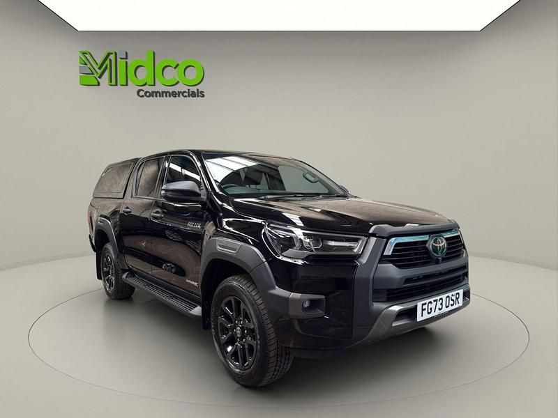 Used Toyota HiLux 200 HP (147 kW) 2023 Black Pickup