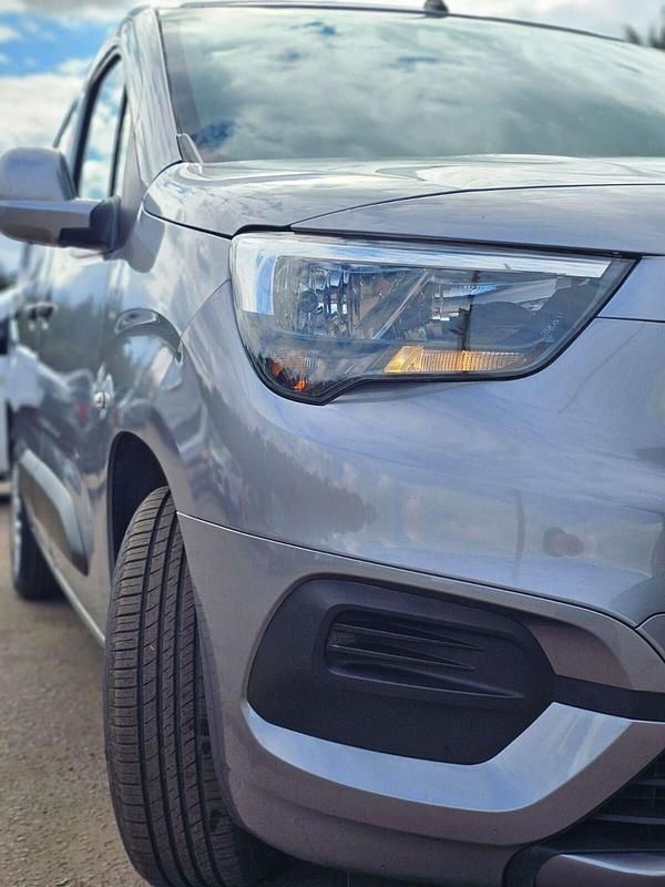 Used Vauxhall Combo Sportive 100 HP (73 kW) 2019 Grey MPV