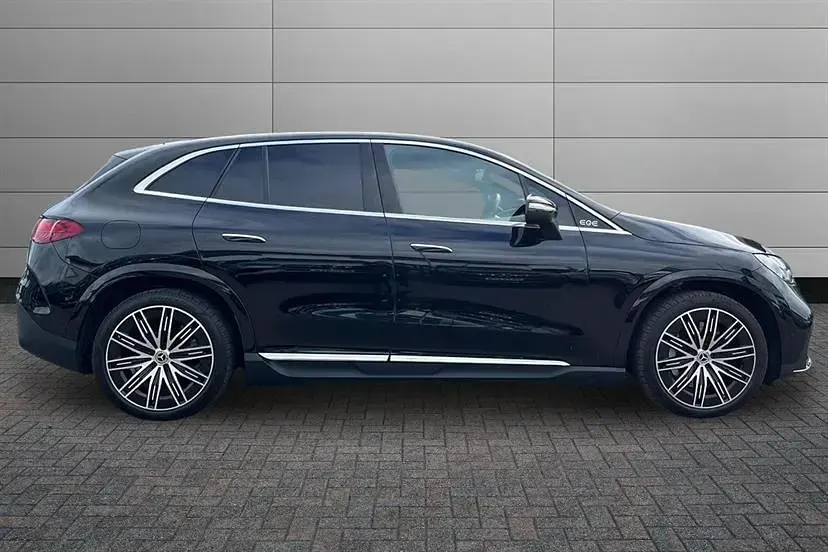 Used Mercedes EQE500 AMG line 300 kW (408 HP) 2025 Obsidian black Estate