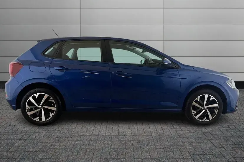 Used VW Polo Life 95 HP (69 kW) 2024 Reef blue Hatchback